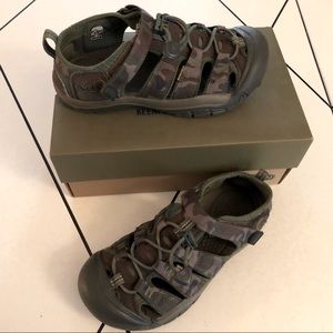 Keen Newport H2 Sandal Kids Size 3 Camo Green